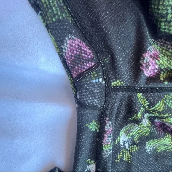 Lululemon Athletica Black Floral Leggings - Picture 9 of 9